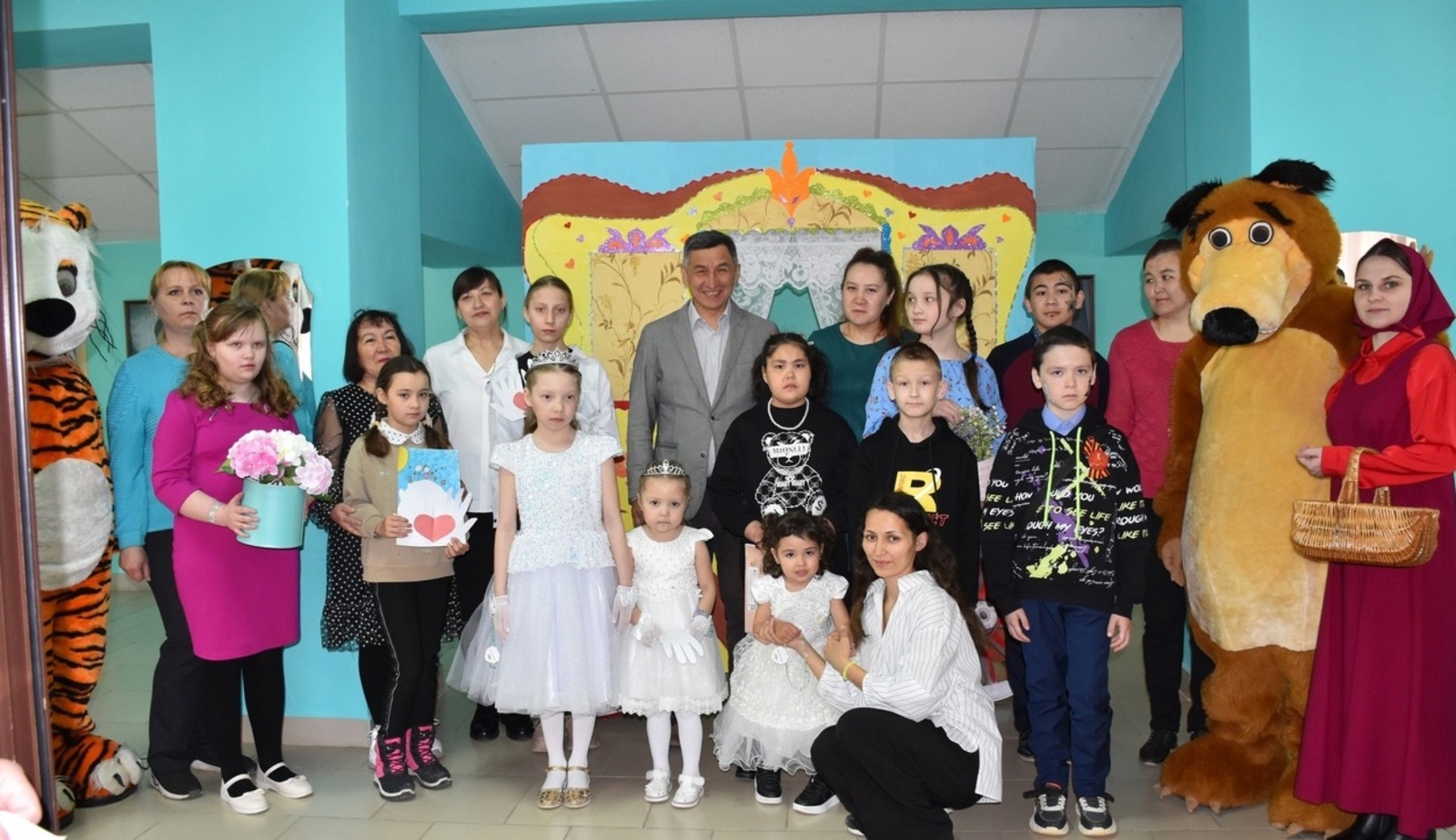 Принцессалар һәм рыцарҙар балы үтте