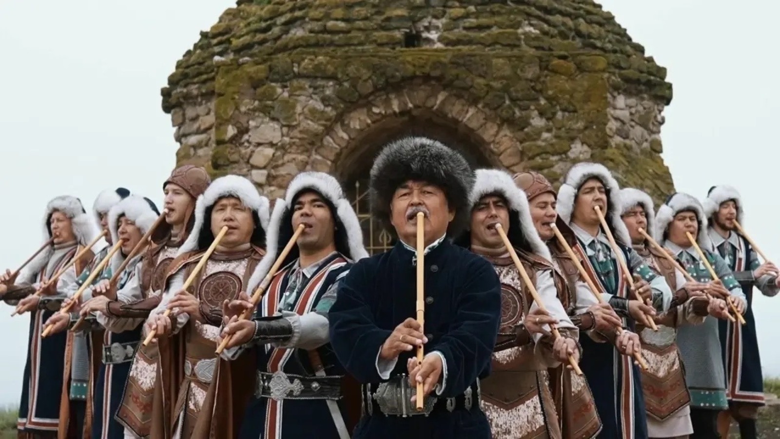 Премьер-министр Башкирии поздравил с Днем работника культуры