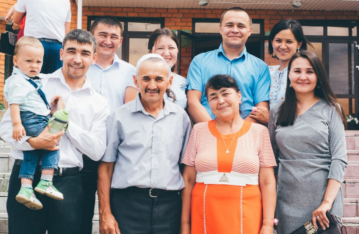 Ғүмерен почта хеҙмәтенә бағышлаған