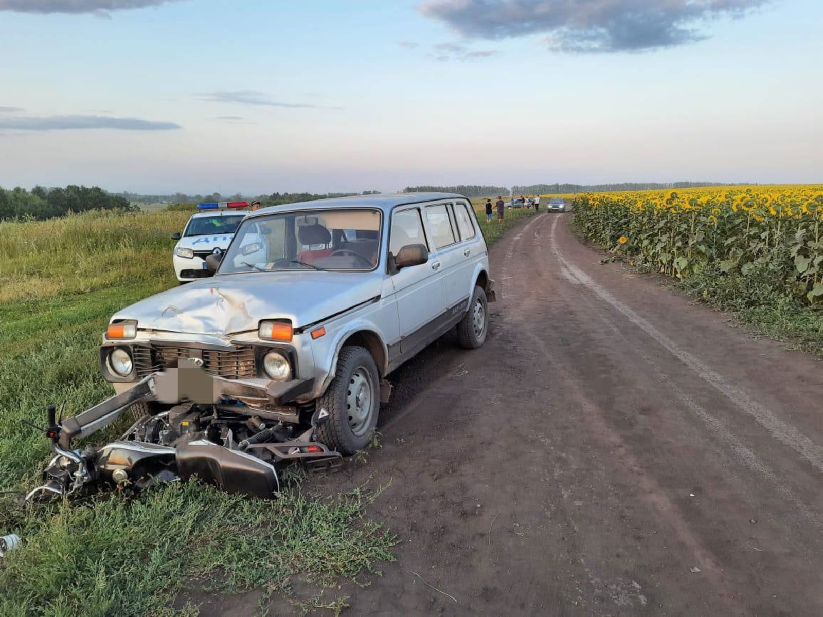 В результате аварии 13-летний водитель мопеда скончался на месте происшествия.