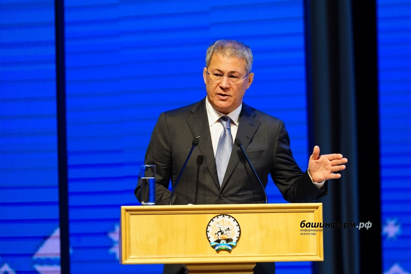 Радий Хәбиров балаларҙы иҫкәртеү системаһын үҫтереүҙә иң мөһимен әйтте