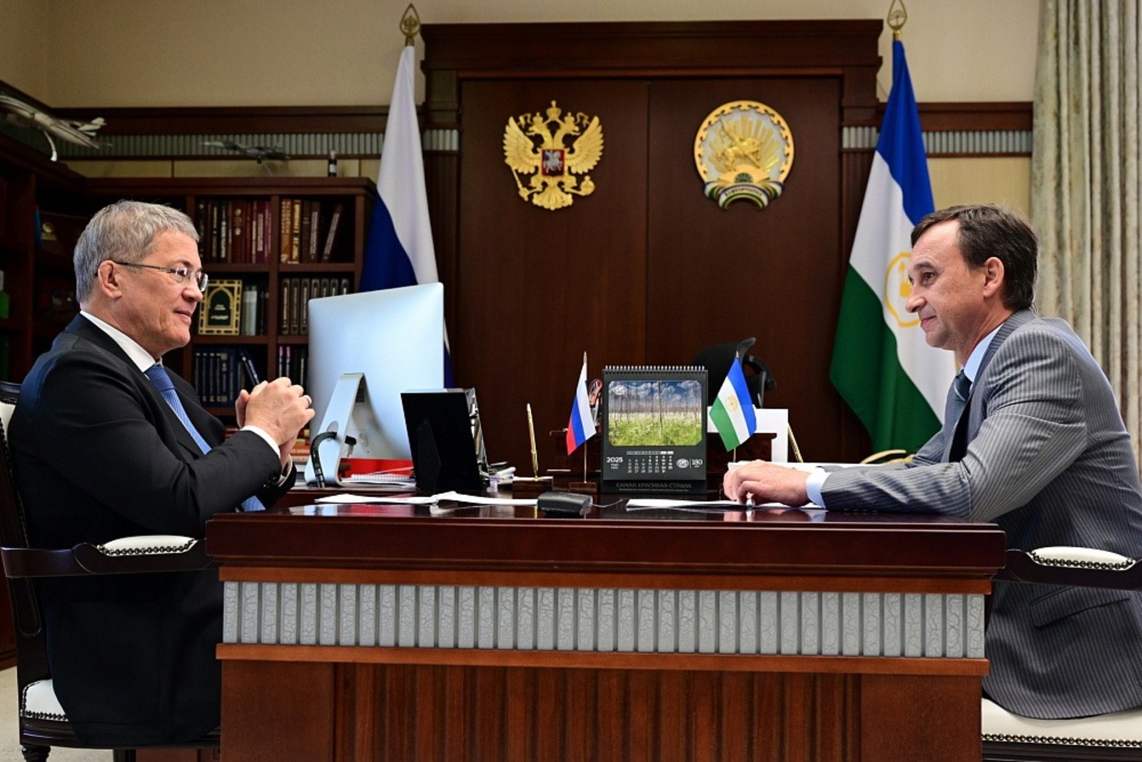 Встреча с директором УФПС республики АО «Почта России» Ленардом Шафиковы