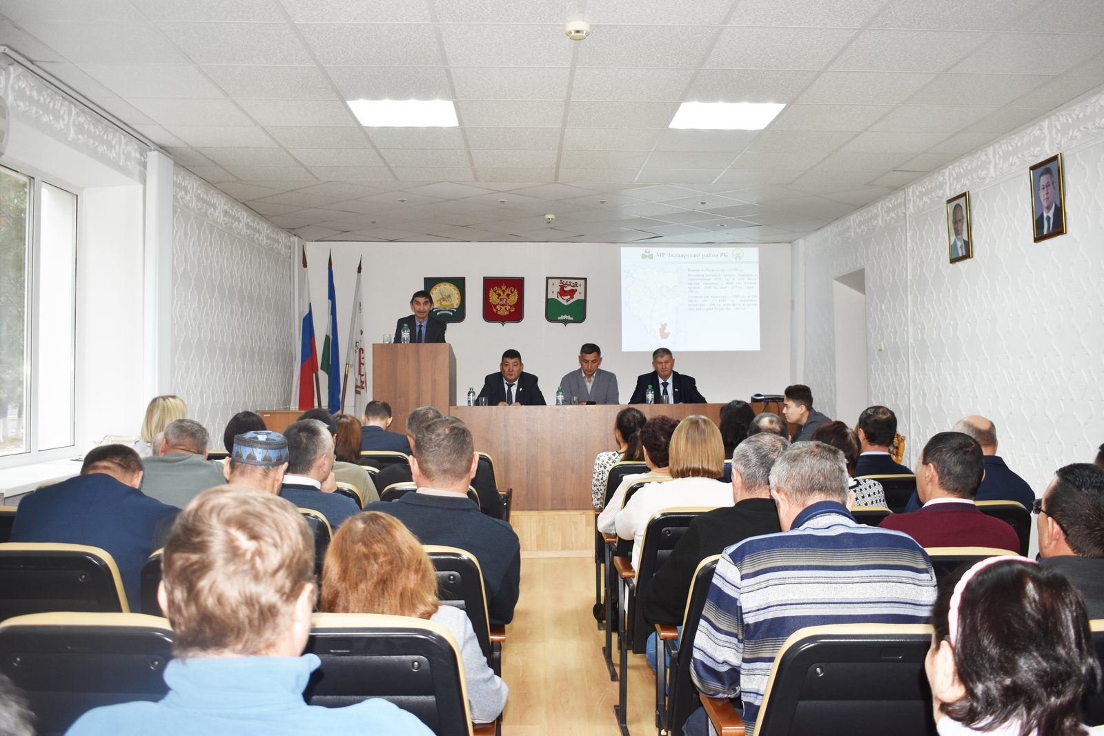 Ауыл хужалығы иғтибар үҙәгендә: район хакимиәтендәге  ултырыш йомғаҡтары