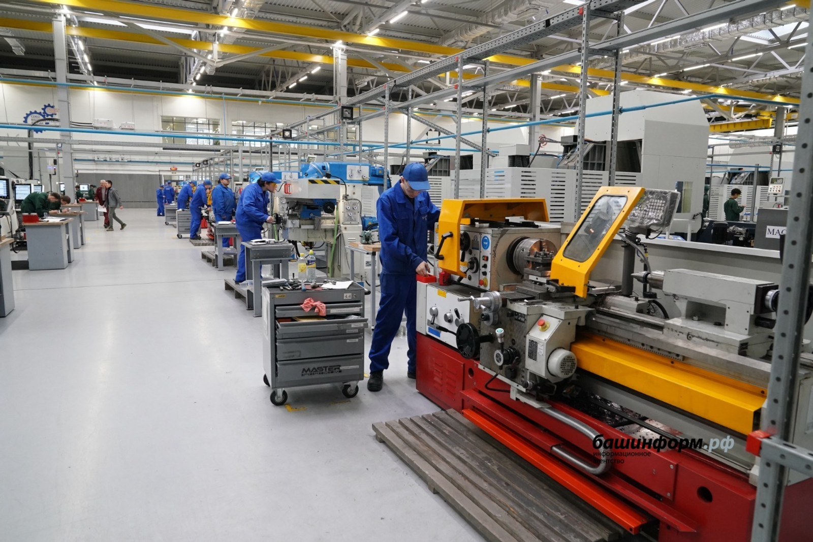 Сильная экономика — сильный фронт