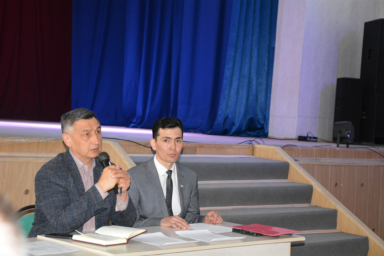 Халыҡ менән осрашыуҙар дауам итә